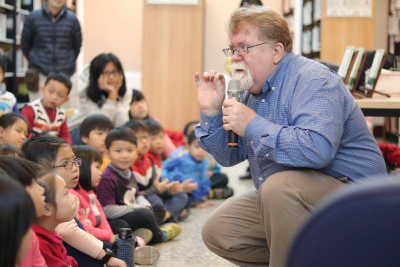 【聽!美國叔叔說故事】家樂的兔子篇107.1.27(六)-封面照