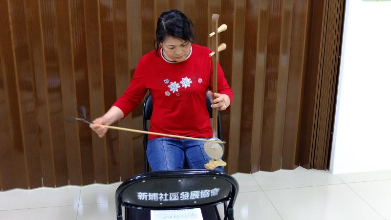 通霄DOC學員演奏特色椰胡琴-封面照