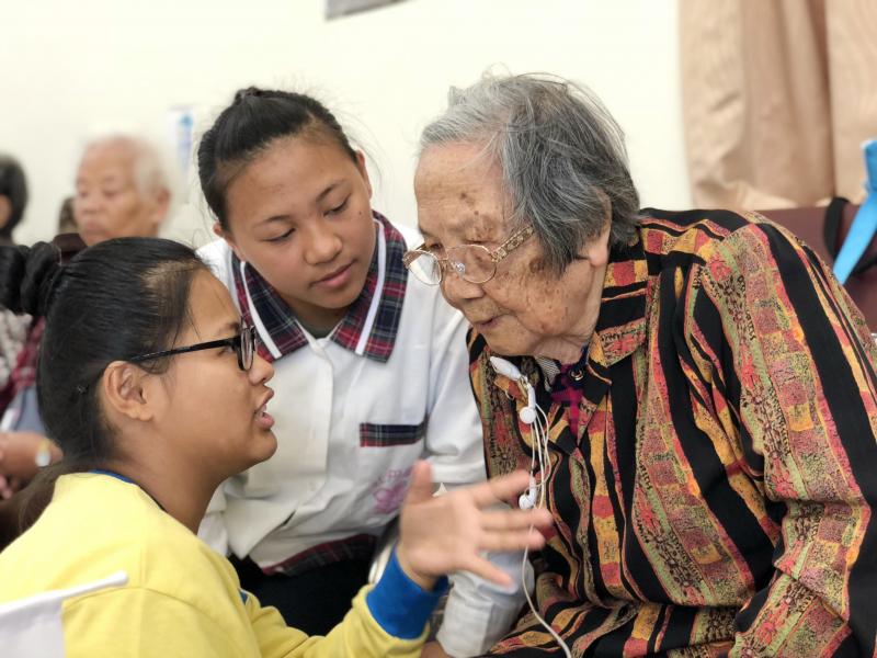 耆老的生命記錄-封面照