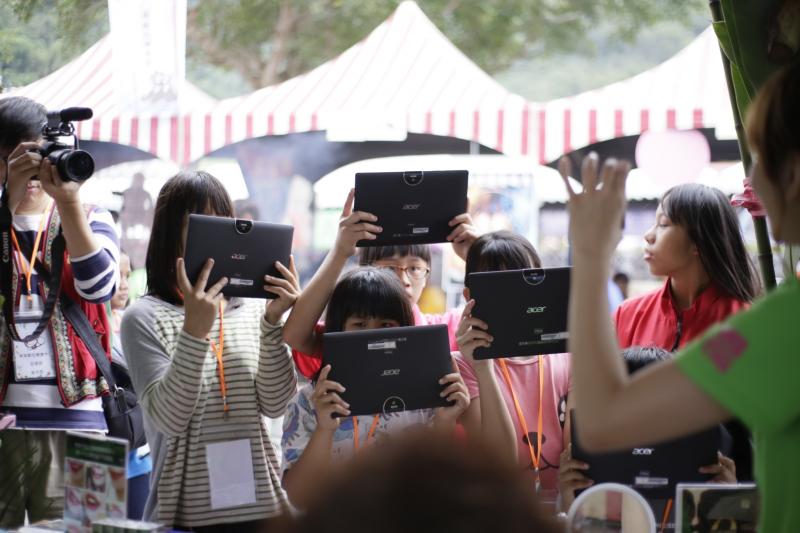 以孩子的眼睛紀錄全國布農運-封面照