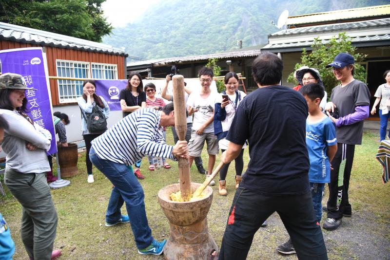 泰雅傳統生活體驗─搗小米麻糬-封面照