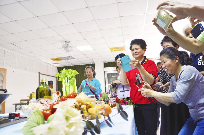 美食攝影手出動　捕捉三灣在地好味道-封面照