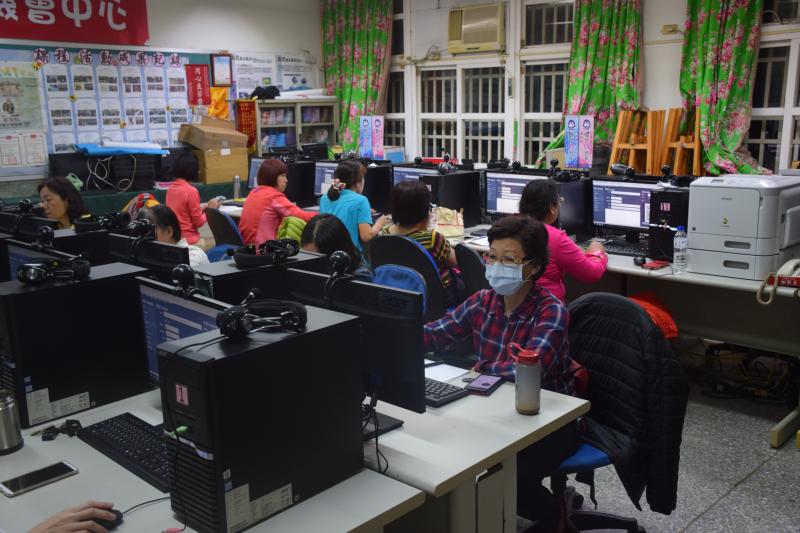 QR Code(二維條碼)製作應用班課後剪影-封面照