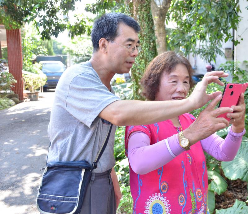 兩隻手指頭 輕鬆放大又縮小-封面照