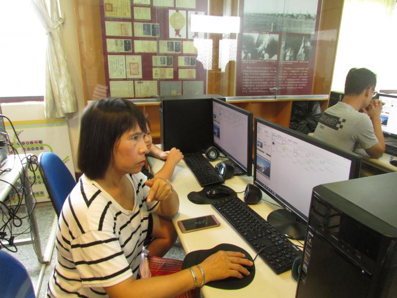 每位學員都非常認真的運用PhotoCap編修照片