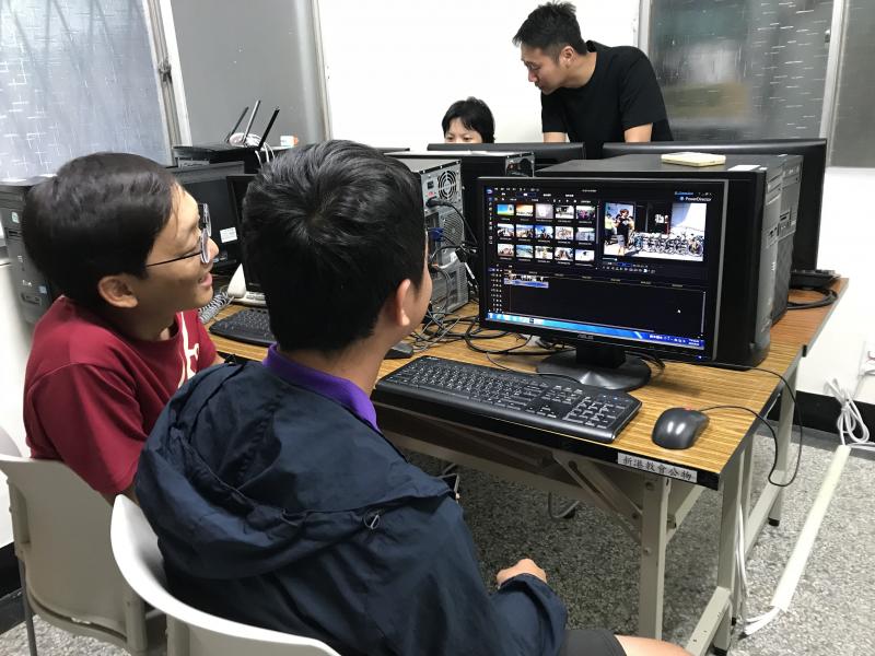 威力導演，驚奇連連-封面照