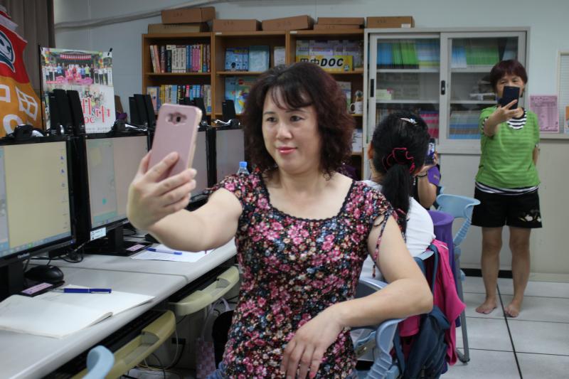 自拍趣！我尚水！-封面照