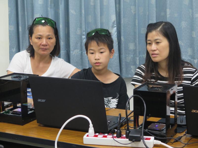 親子一起體驗雷雕-封面照