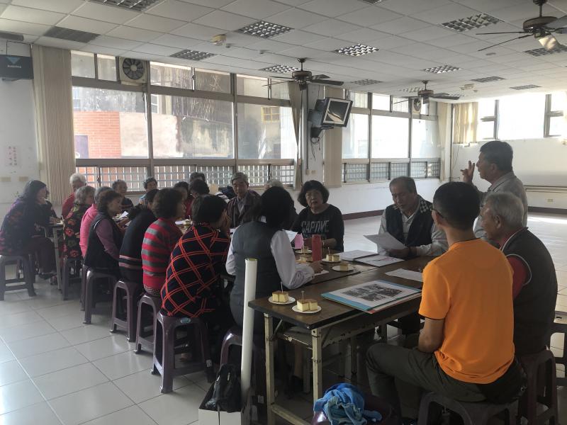 家政班班員認真聆聽中