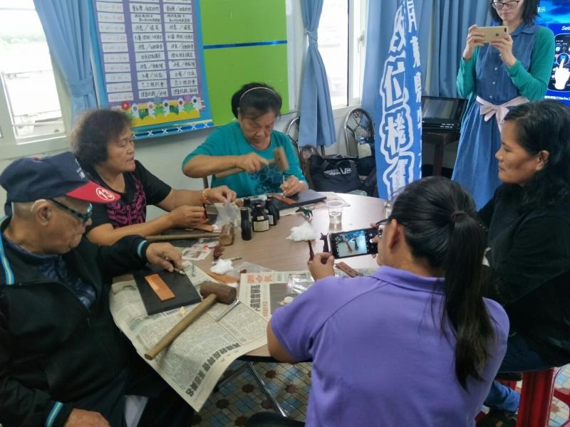 創意皮雕-封面照