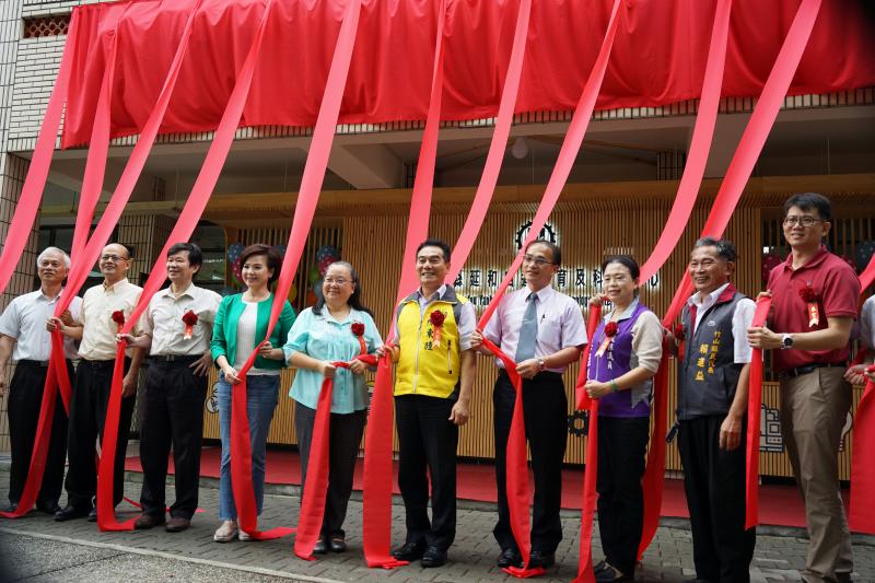 最好玩的國中開幕啦-封面照