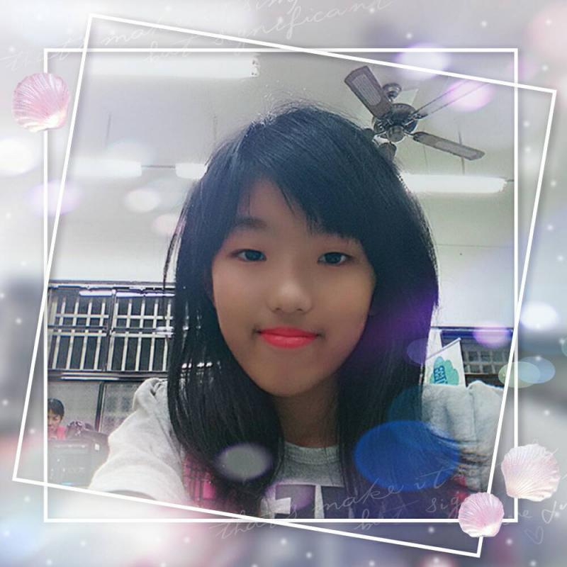 陳能富的孫女陳怡安在DOC上過修圖軟體課程,將自己的照片加以修飾成小姑娘.