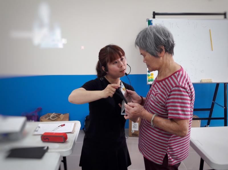 銀髮族平板體驗趣-封面照