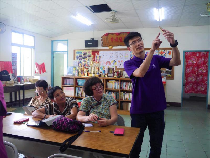 打開APP，跟著老師遨遊星空-封面照