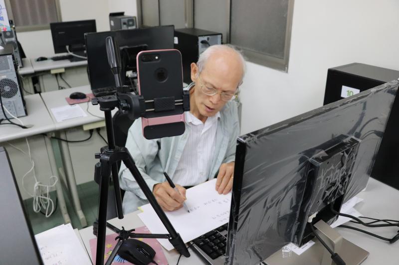 把基本的動作學到位，再邊做邊修正