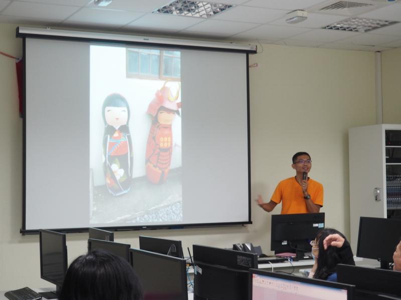 老師介紹下堂課要將照片做成影片