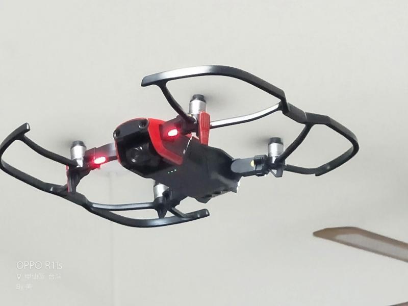 這台空拍機是今年甲仙DOC入購的新設備，準備讓上課的學員摩拳擦掌用手機下載應用程式連結起飛