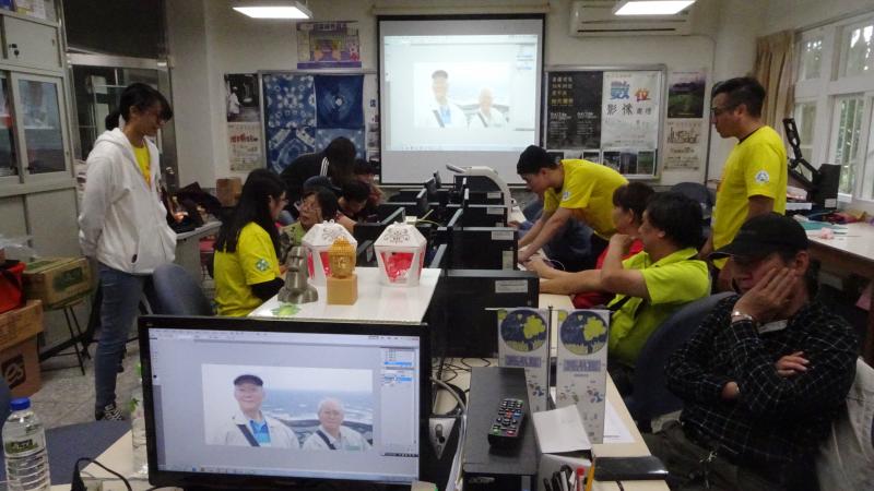 全體叔叔參與手作馬克杯課程