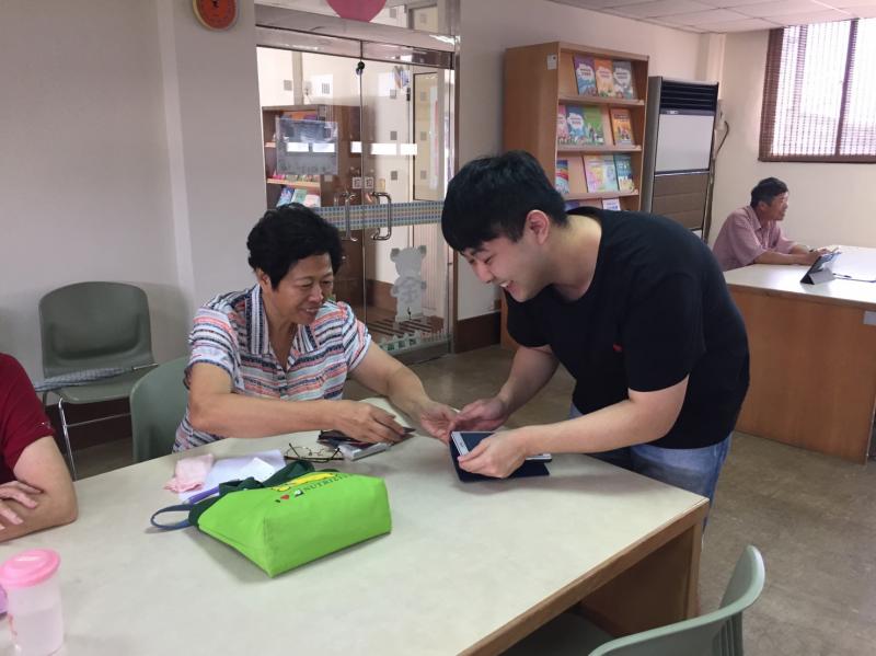 在幫助學員解決問題的這個過程裡,我的心裡是感受到快樂的