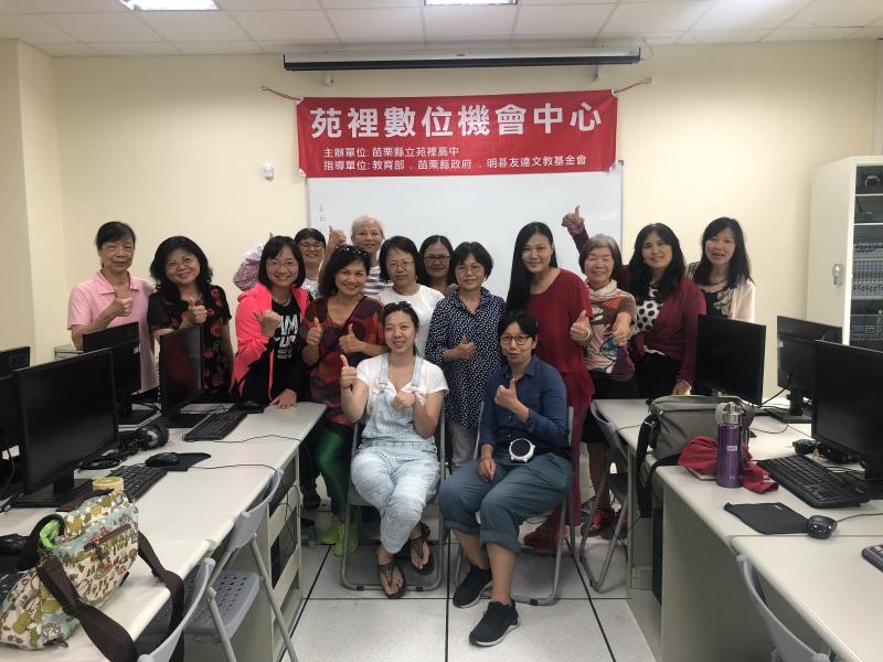 「數位攝影」課程合影