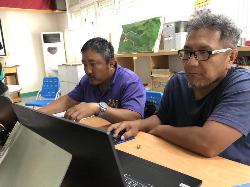 【牡丹】部落小畫家 玩出顏色-封面照