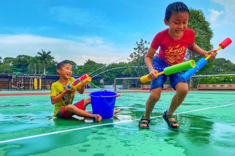 芎林 DOC 學員魏明儀作品-打水仗。