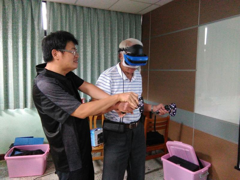 大林數位機會中心VR虛擬實境課程開課通知，VR課程目前已額滿，請勿再報名，謝謝大家-封面照