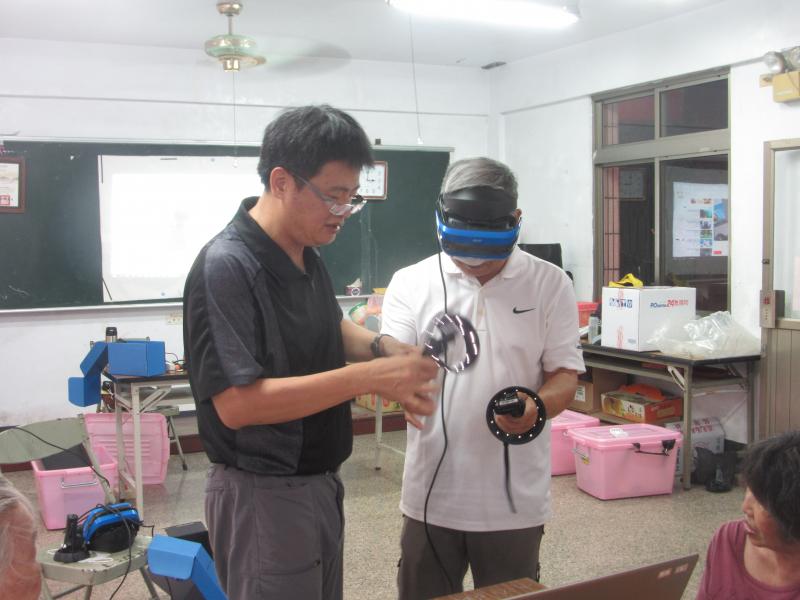 中坑里里長親自來體驗!