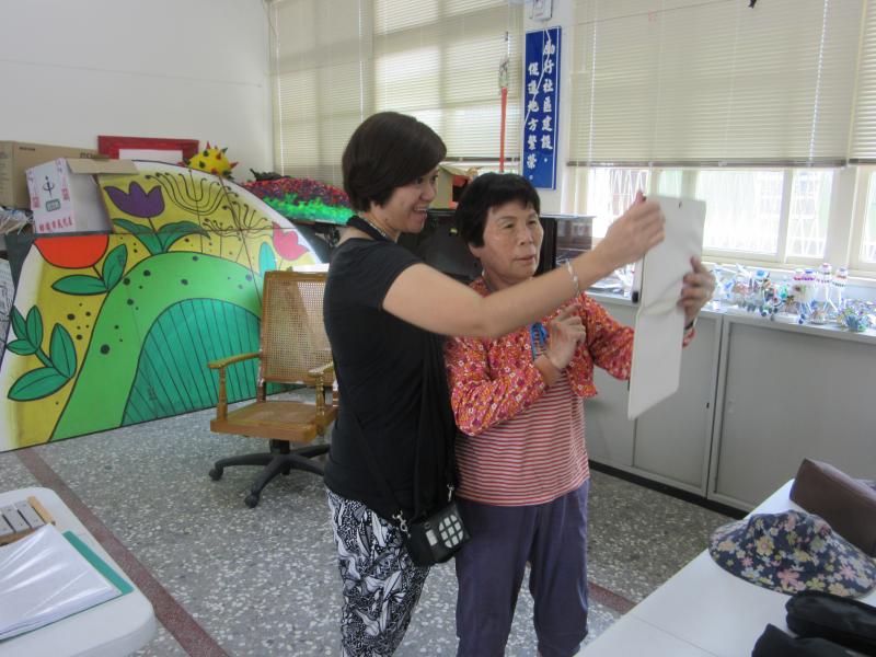 原來網路的密碼設定要應使用數字、大小寫字母及符號(例如：# % $ @...)混合穿插的密碼字串。越複雜,功能越強唷!