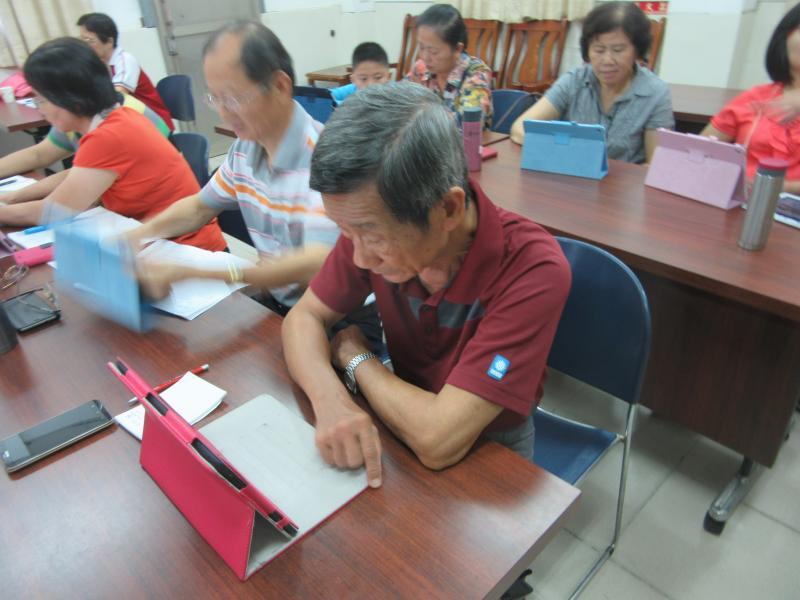 很想認識古阿默爆紅的原因!