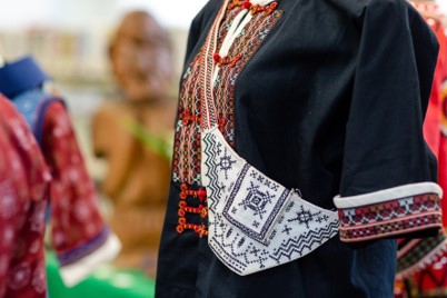 阮志軍老師作品，排灣族傳統服飾設計