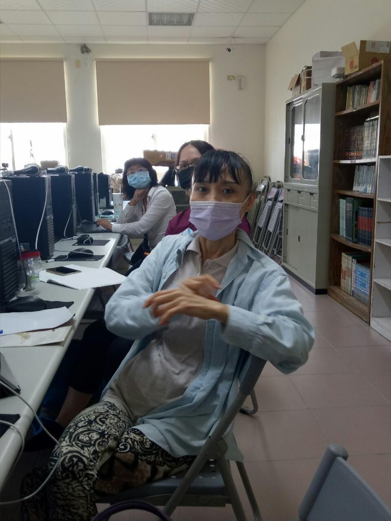 內埔DOC 學員許靜芬參與資訊課程
