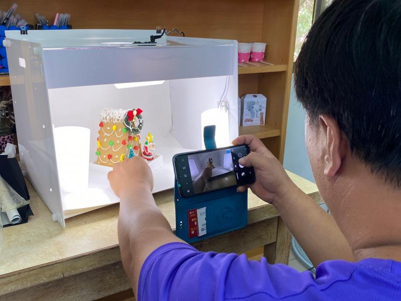 學員將成品擺放最好位置