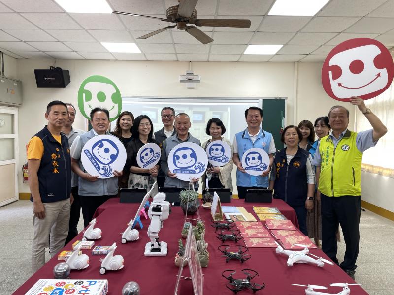 偏鄉數位有資源  高端設備供社區民眾學-封面照