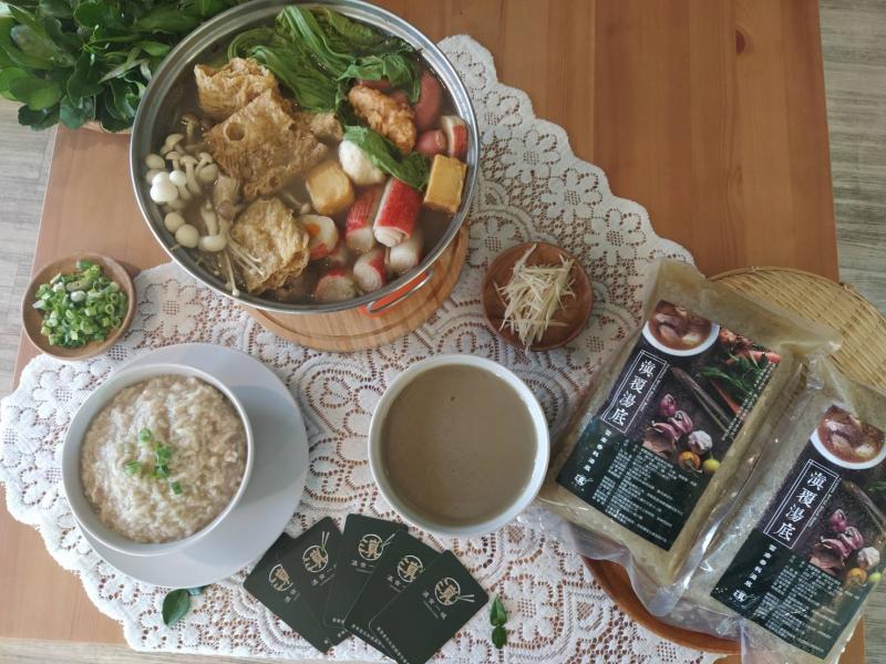 里港鄉定遠自治區的返鄉青年、里港鄉滇緬民俗文化協會、滇緬風情金三角餐廳共同合作，運用在地雲南香料與料理技術，打造「滇食一域」品牌，推出「滇覆湯底」冷凍調理包。