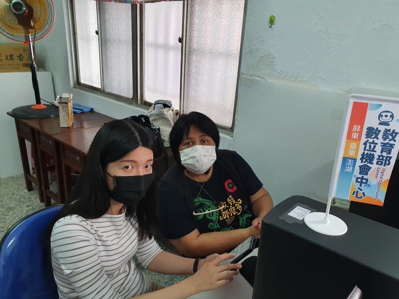輔導團隊講師用心講課及耐心指導問題，協助我解決課程軟體上的使用