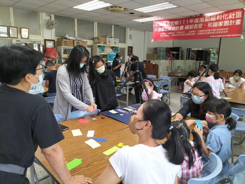 親子互動課程，是暑期最佳課程。