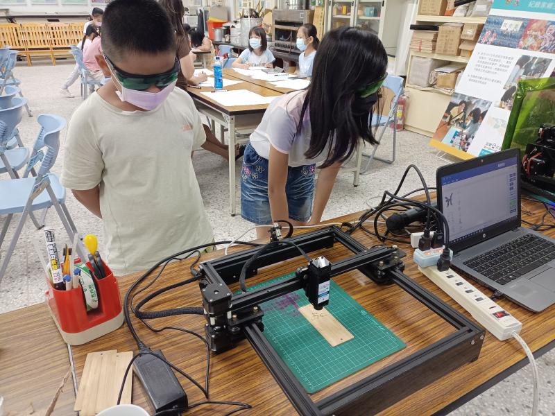 圖片為吉安DOC的雷雕課程