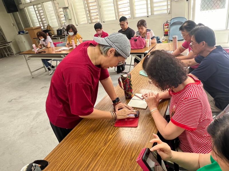 謝謝老師耐心的教導我們！