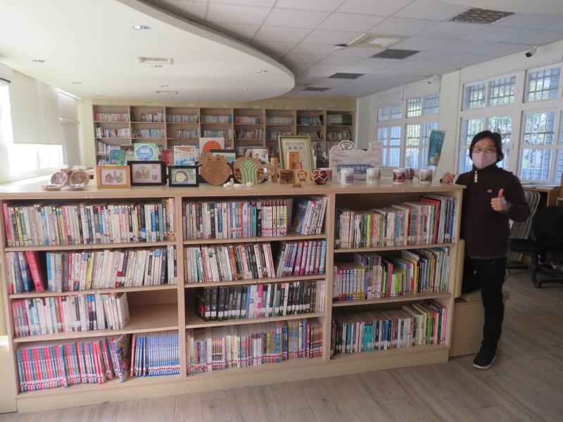 圖書館DOC的作品