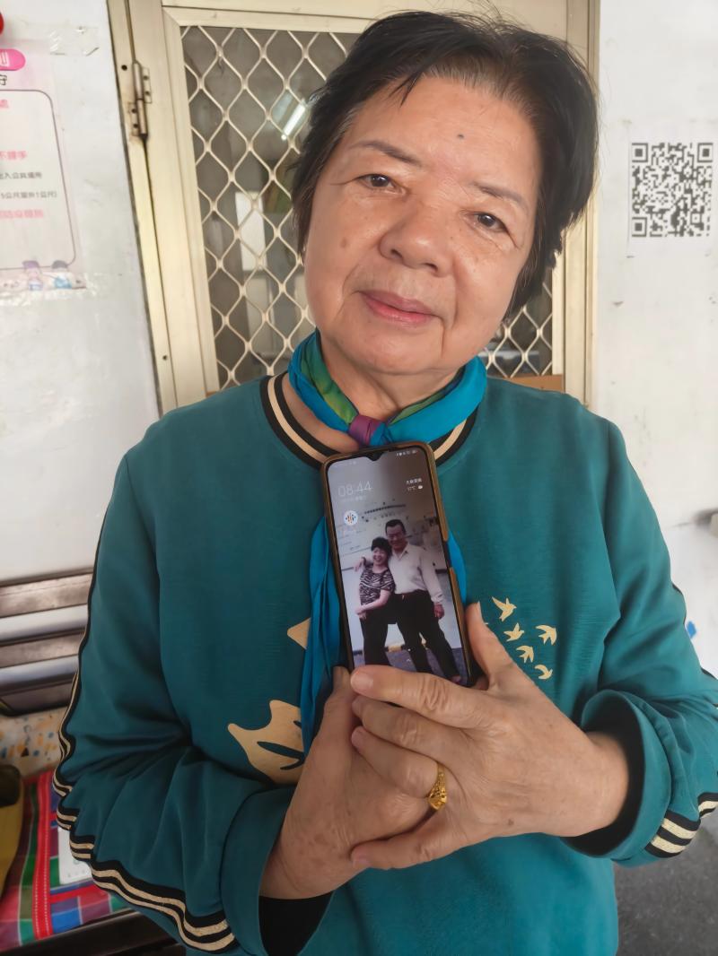 睽違許久，與親愛的丈夫再度合照