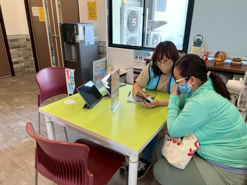 4/25行動諮詢服務照1