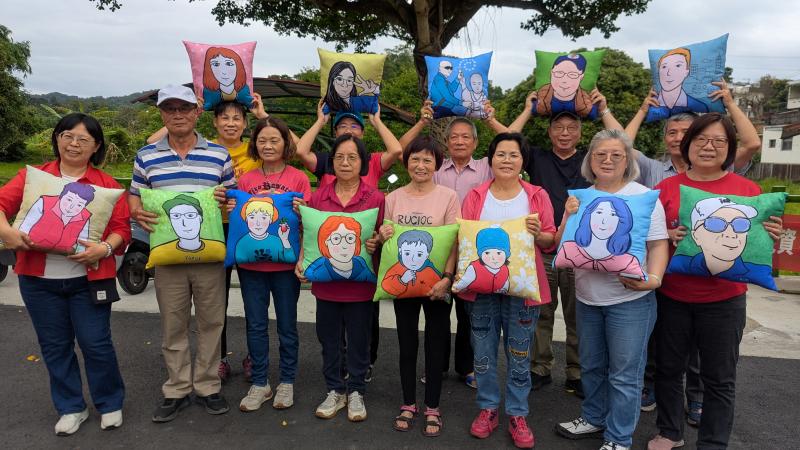 電繪筆下的自己-封面照