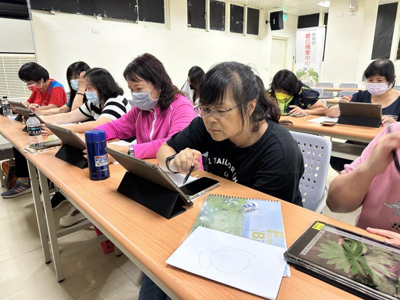 從APP到AI工具，開啟我的數位新日常-封面照