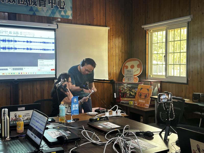 在地商家的協槓生活就是當 Podcaster 啦！-封面照