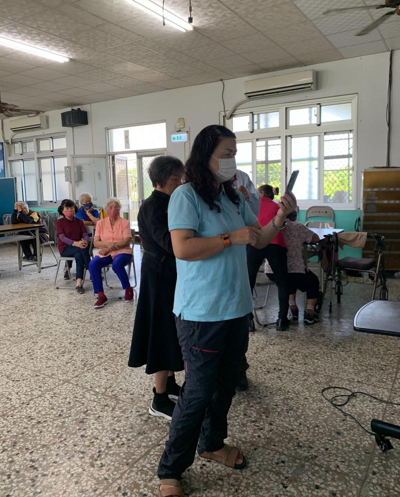 希望更多人能來體驗DOC課程為我們生活帶來的好處與便利，讓數位學習成為生活中享受快樂的源泉。 