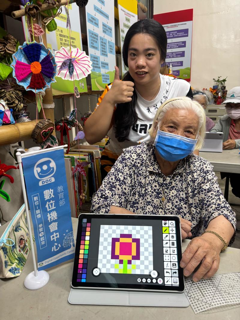 協助長者操作平板畫野菜的成果