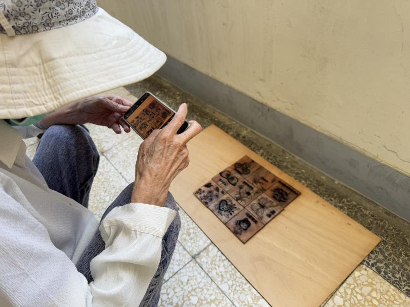 拿起手機拍下自己完成的作品,留下最美的紀念。