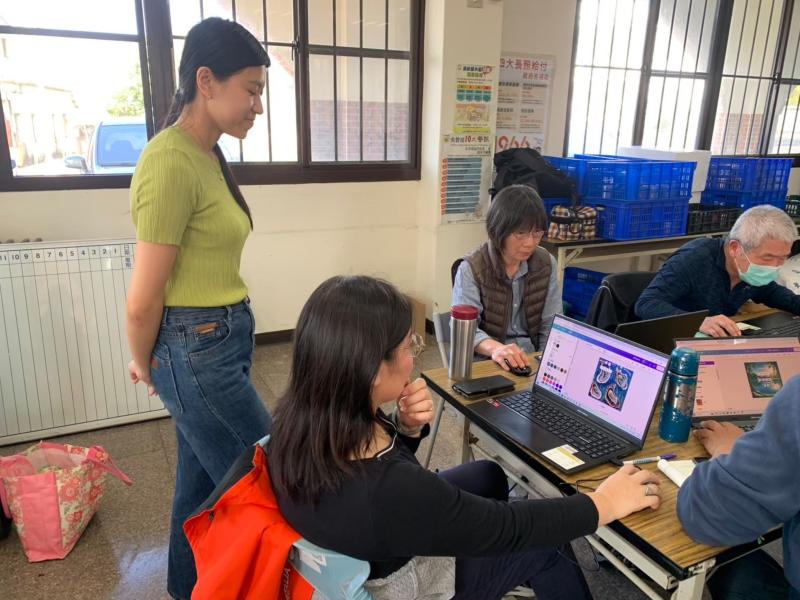 完成了專屬自己的LINE貼圖,好開心