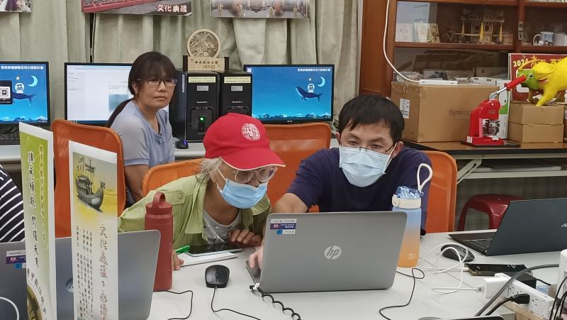 DOC不只是學習的地方，這裡有願意分享的同學，大家一起互相幫忙、互相鼓勵。